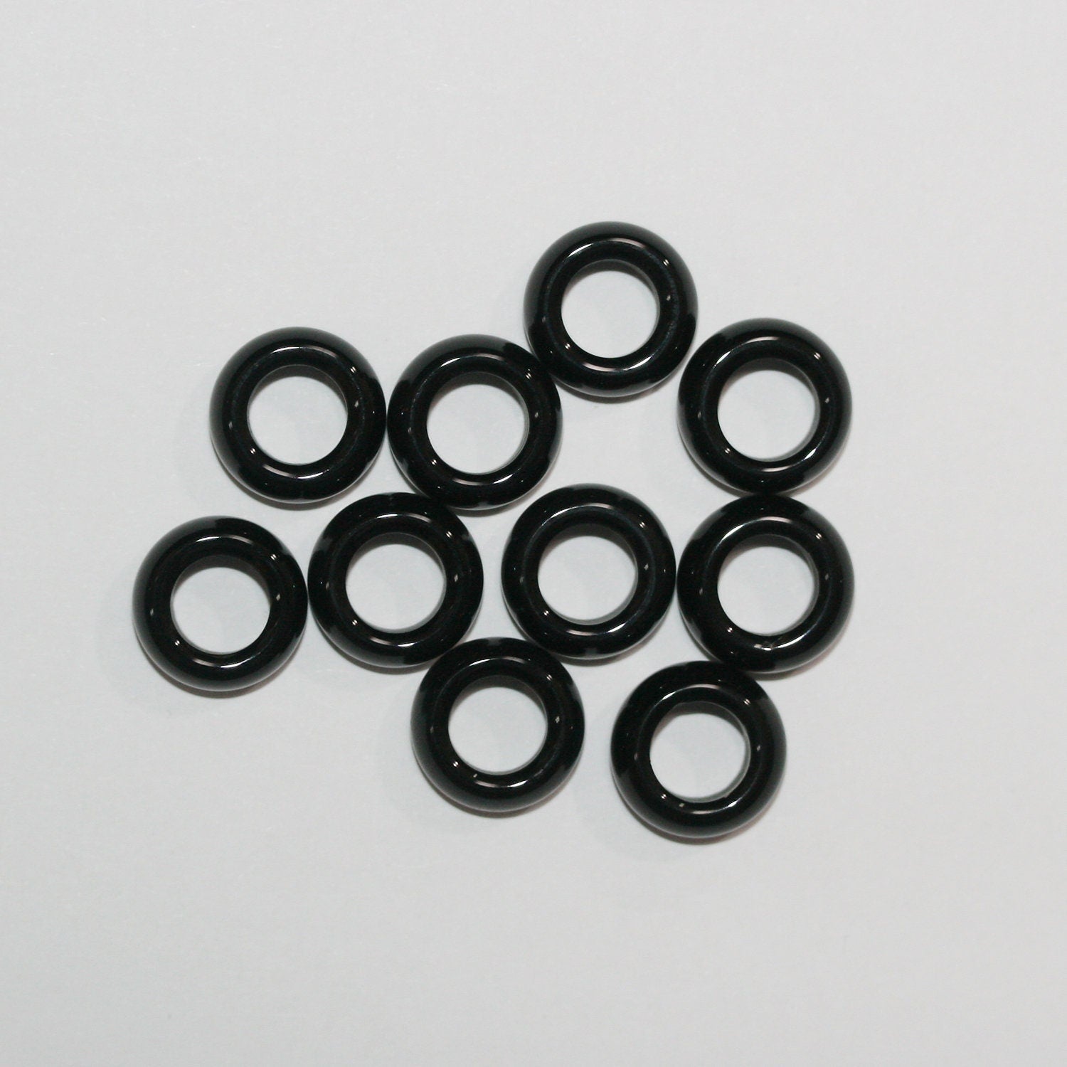 Pendentif créole lisse en onyx 13 x 5 mm - Lot de 10 pièces