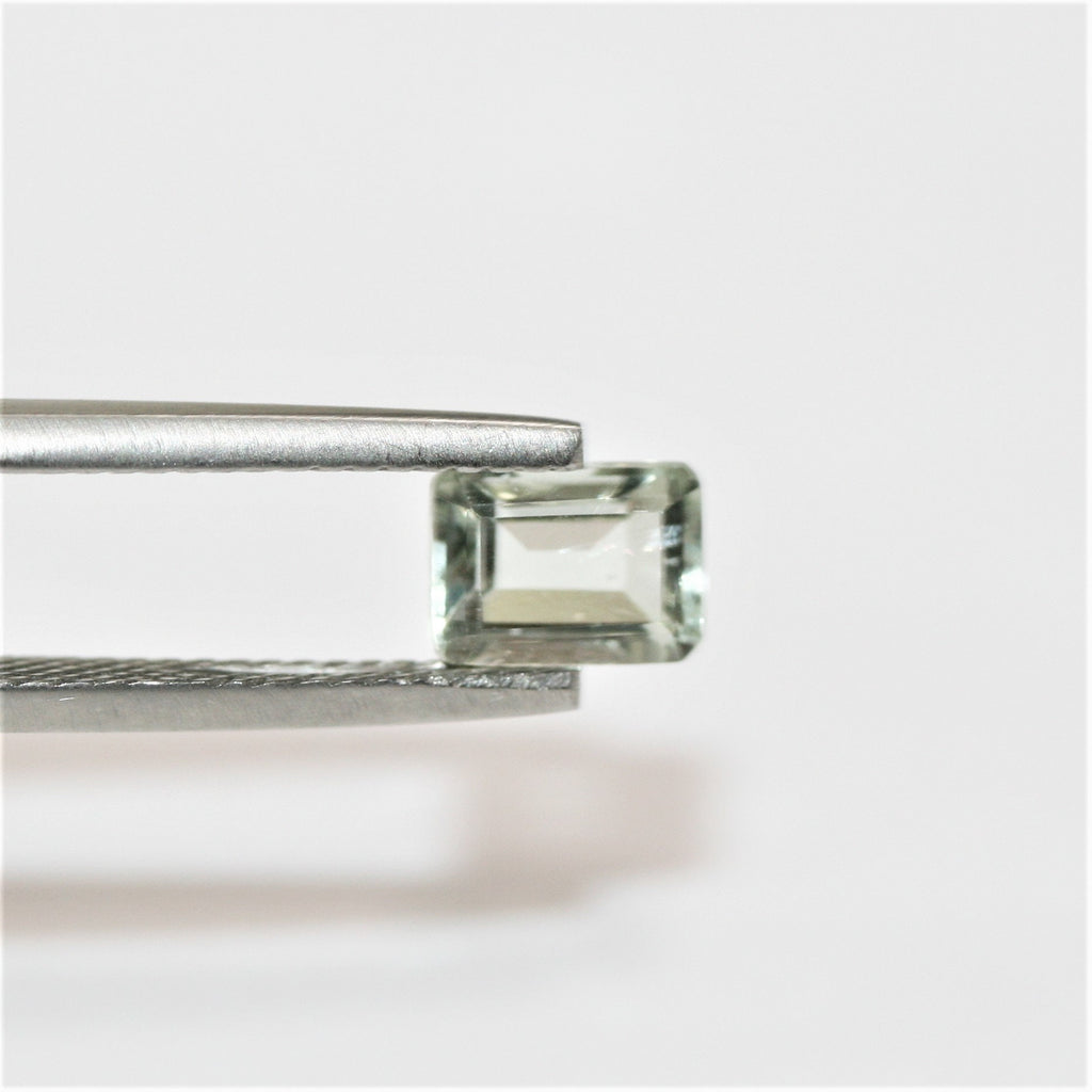 Lote de Prasiolita Facetada Rectangular 7x5mm.- 12 Piezas
