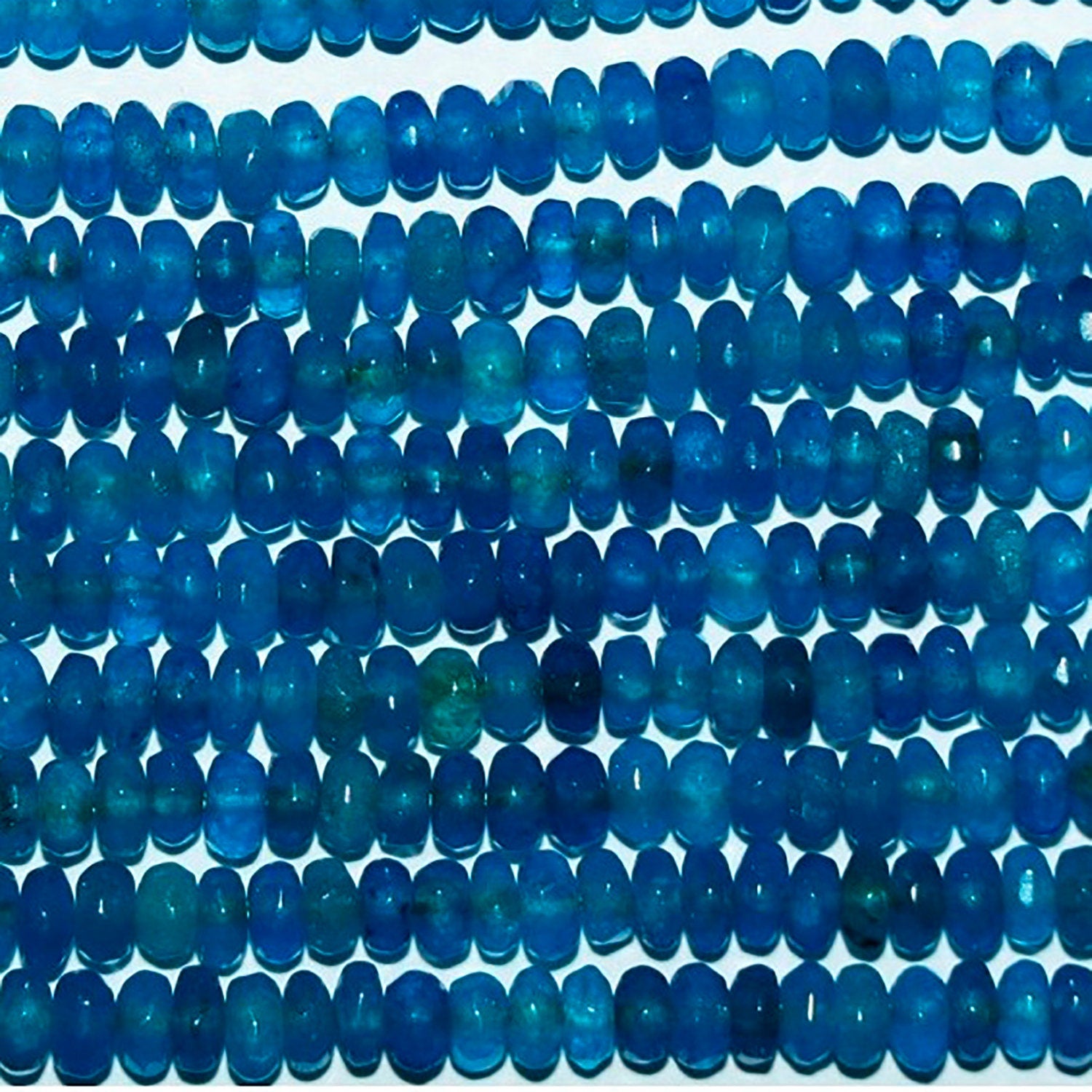 Perles rondelles à facettes en jade bleu de 40 cm (16 pouces), 4 x 2 mm, longueur 40 cm.