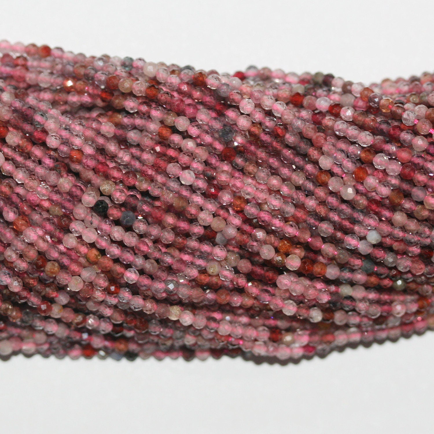 15 perles rondes à facettes en spinelle multicolore, 2 mm, longueur 39 cm