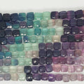 Cuentas cúbicas facetadas de fluorita de 7" (5-6 mm) - Hilo de 20 cm