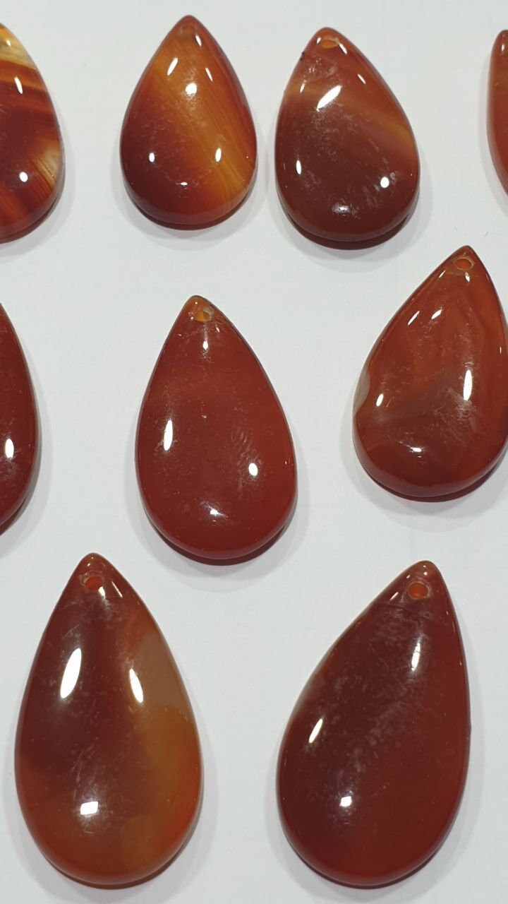 Pendentif goutte en cornaline naturelle 34 x 18 mm - Agate rouge