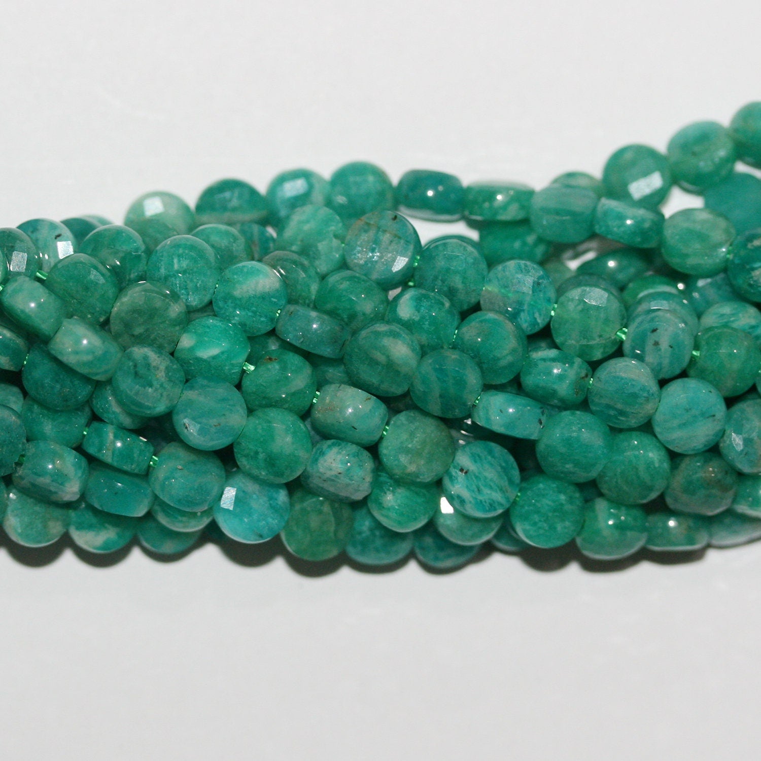 16" Cuentas de moneda facetada de amazonita rusa St 6 mm - Hilo de 40 cm.