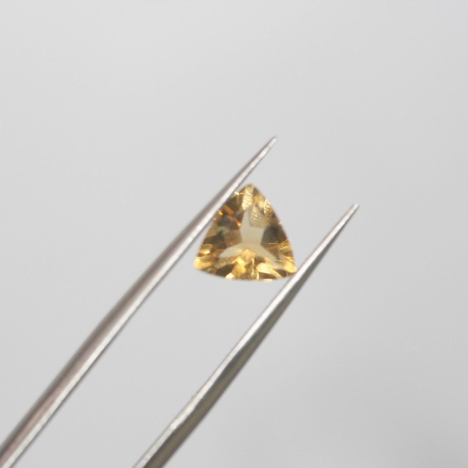 Lote de 4 citrinos facetados de 8 mm (4 piezas) - Ref. 646LO