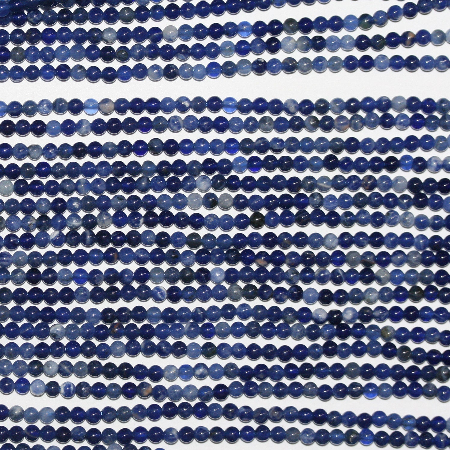 Perles rondes lisses en sodalite St 15" 2 mm.-Rig 39 cm.