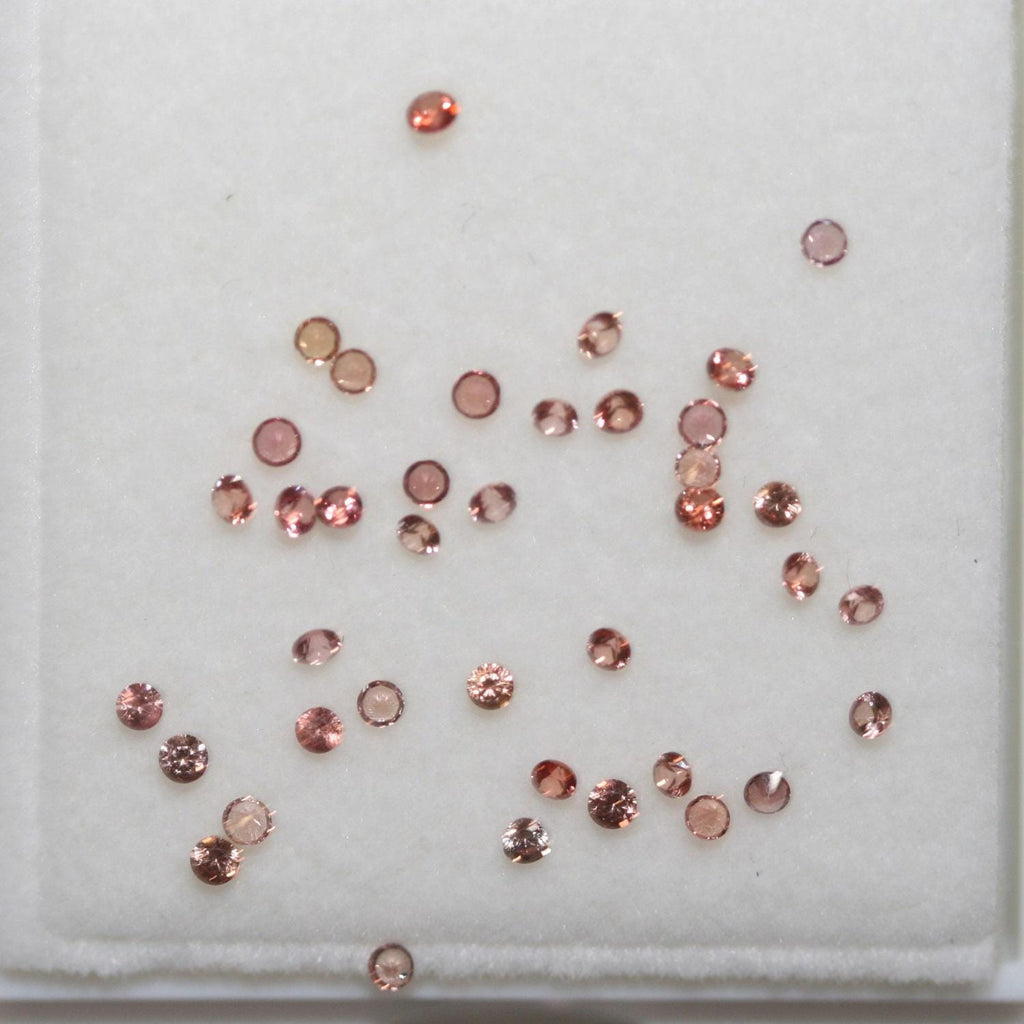 Saphirs orange ronds à facettes, lot de 2 mm environ (environ 1 carat).