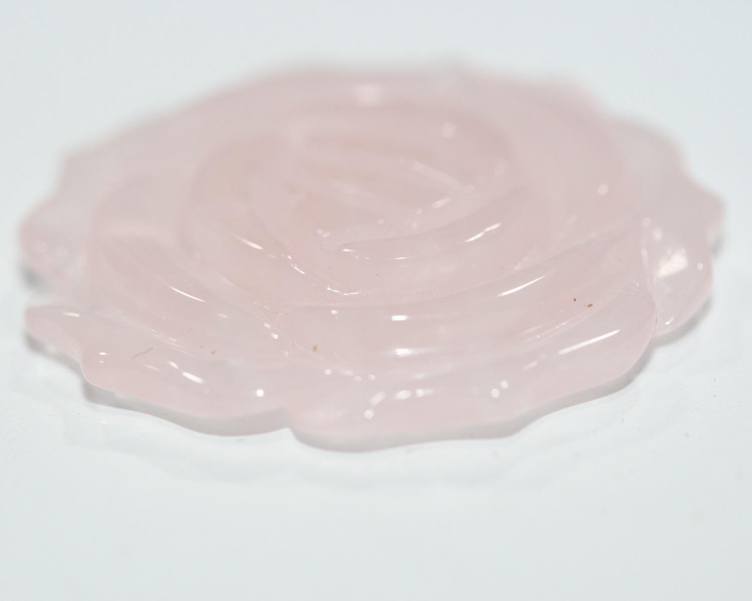 Pendentif fleur sculptée en quartz rose 39 mm - Réf. 14794