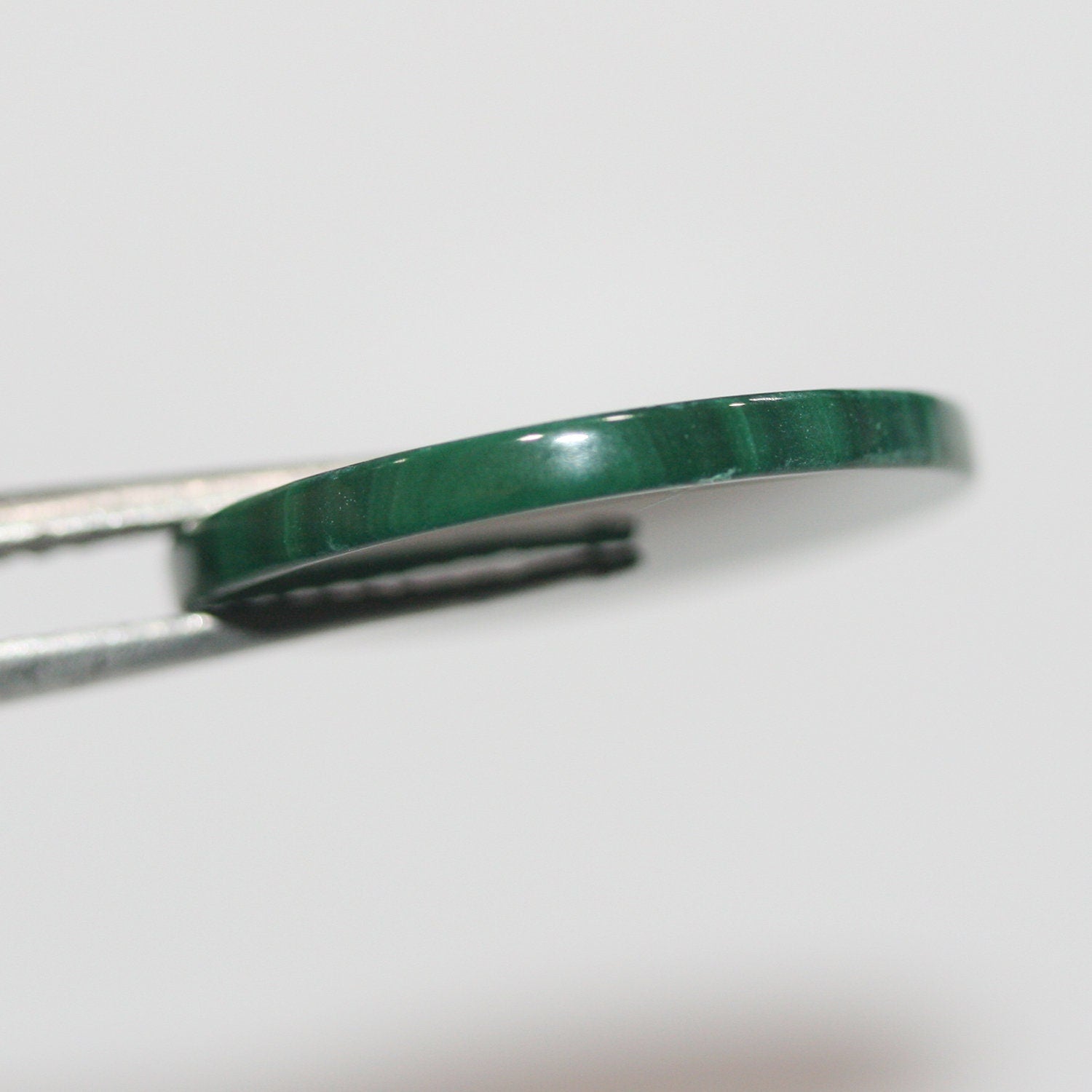 Lote de 2 discos planos redondos de malaquita de 20 mm (2 unidades). Malaquita genuina natural sin tratar.