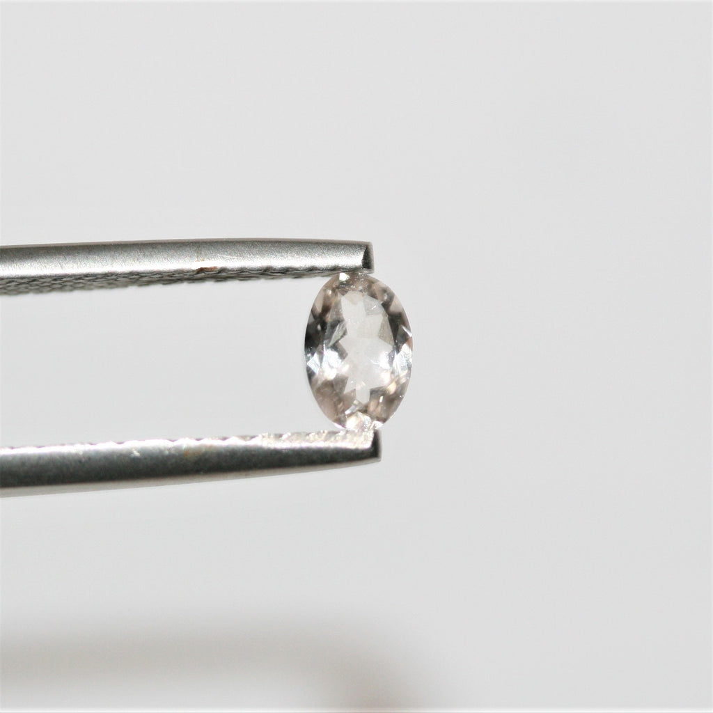 Lote de 4 morganitas ovaladas facetadas de 6 x 4 mm. (4 piezas)