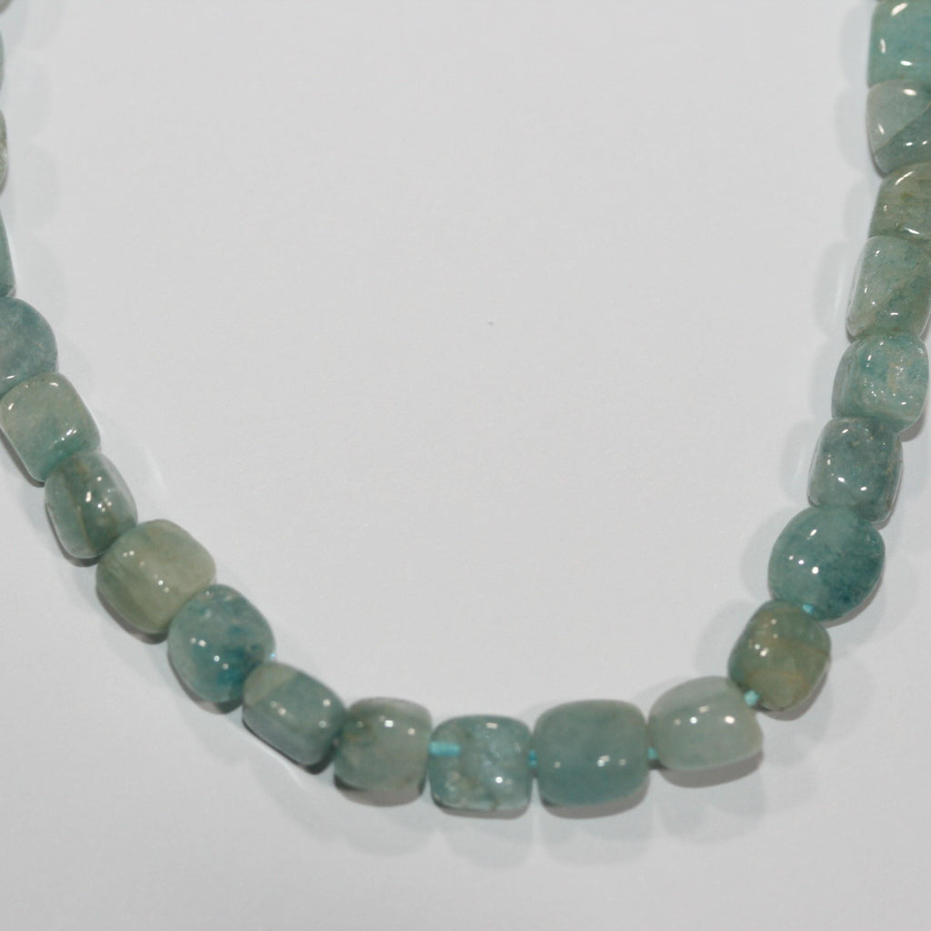 Cuentas cúbicas lisas de aguamarina de 45,7 cm (18"), 5-6 mm (aprox.) - Hilo de 44 cm - Artículo 15042