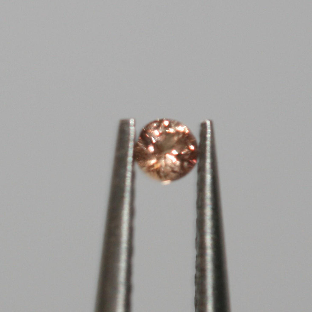 Saphirs orange ronds à facettes, lot de 2 mm environ (environ 1 carat).