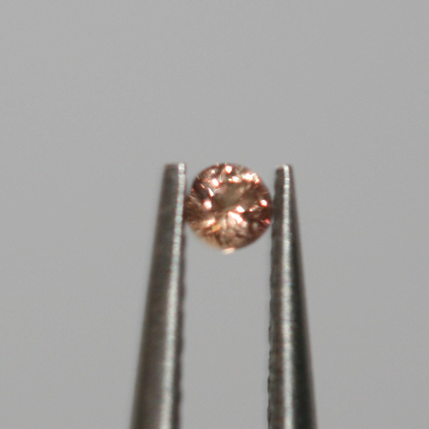 Saphirs orange ronds à facettes, lot de 2 mm environ (environ 1 carat).