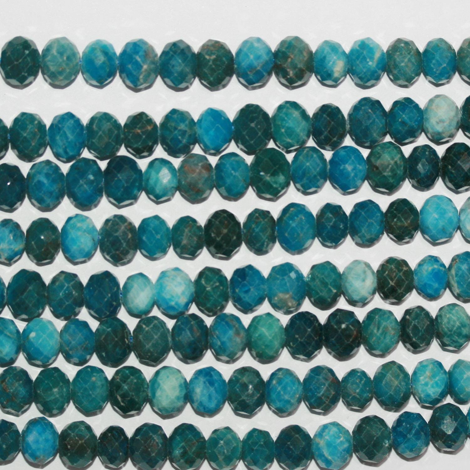 Perles rondelles à facettes en apatite bleue St, 15 pouces (8 x 6 mm) - Fil de 39 cm