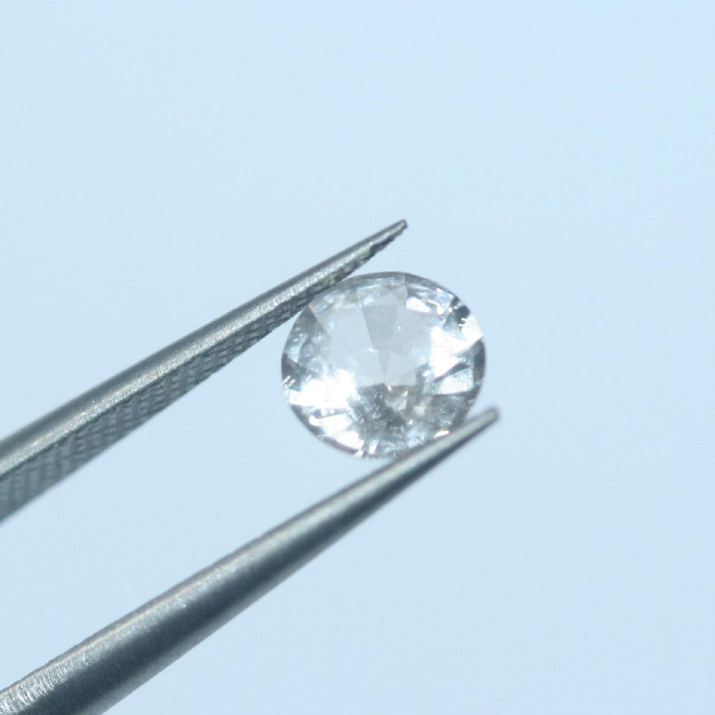 Lot de 4 pierres rondes à facettes de morganite de 6 mm. Pierres précieuses de qualité supérieure, vente en gros.