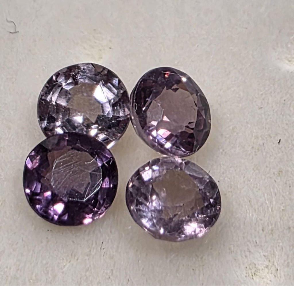 Lot de grenats à changement de couleur, taillés en rond facetté, 3,7 mm (4 pièces) - Pierres précieuses en vrac - Prix de gros