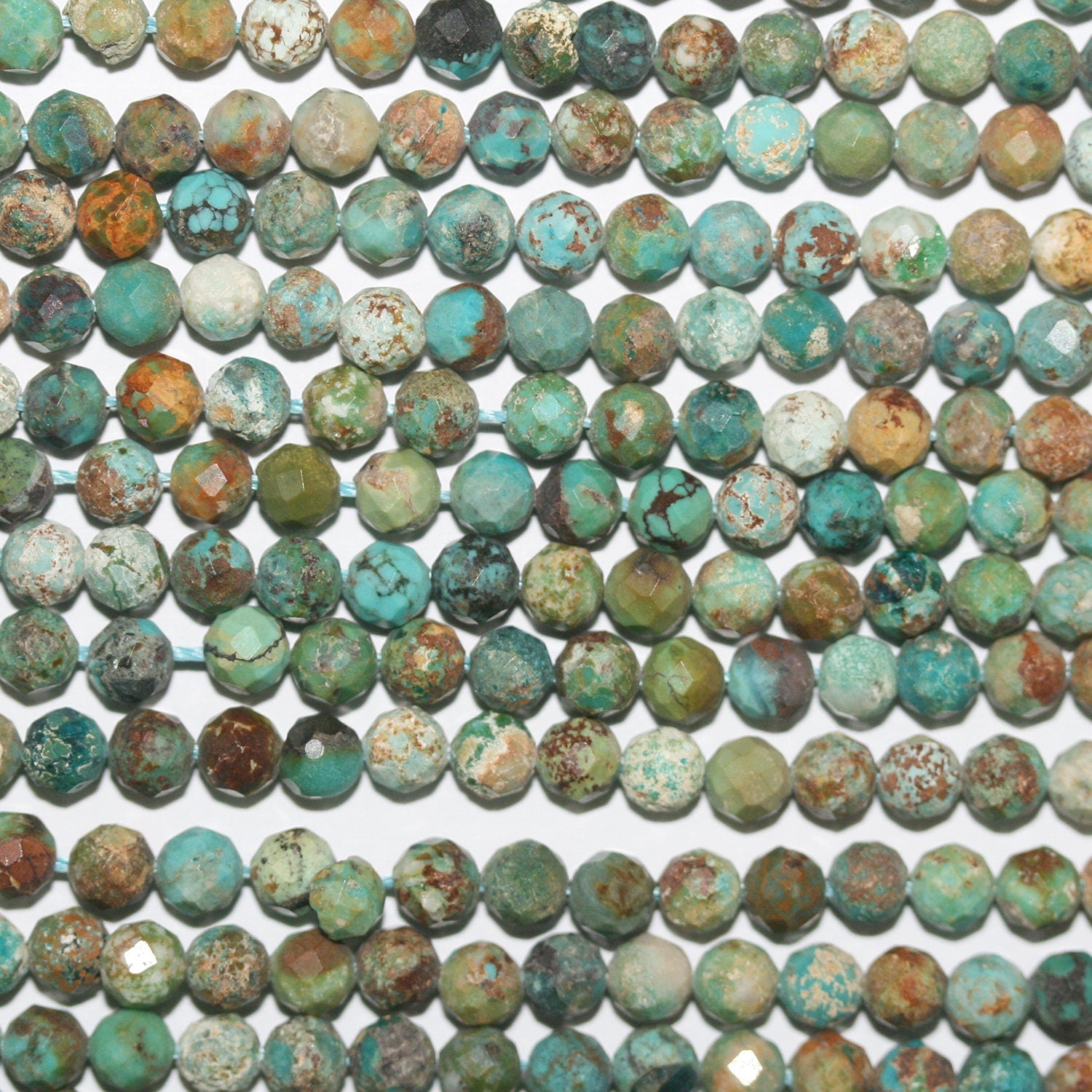 15" Perles rondes à facettes en chrysocolle St 4 mm.-Rig 39 cm.