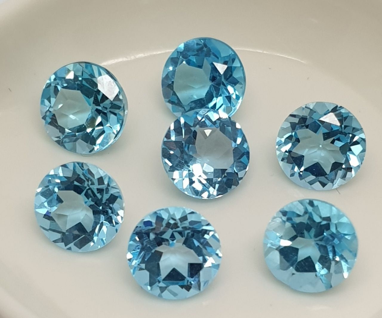 1 Pc AAA Swiss Blue Topaz Faceted Round Brilliant Cut 6mm  Cut Stones And Cabochons Supplier
