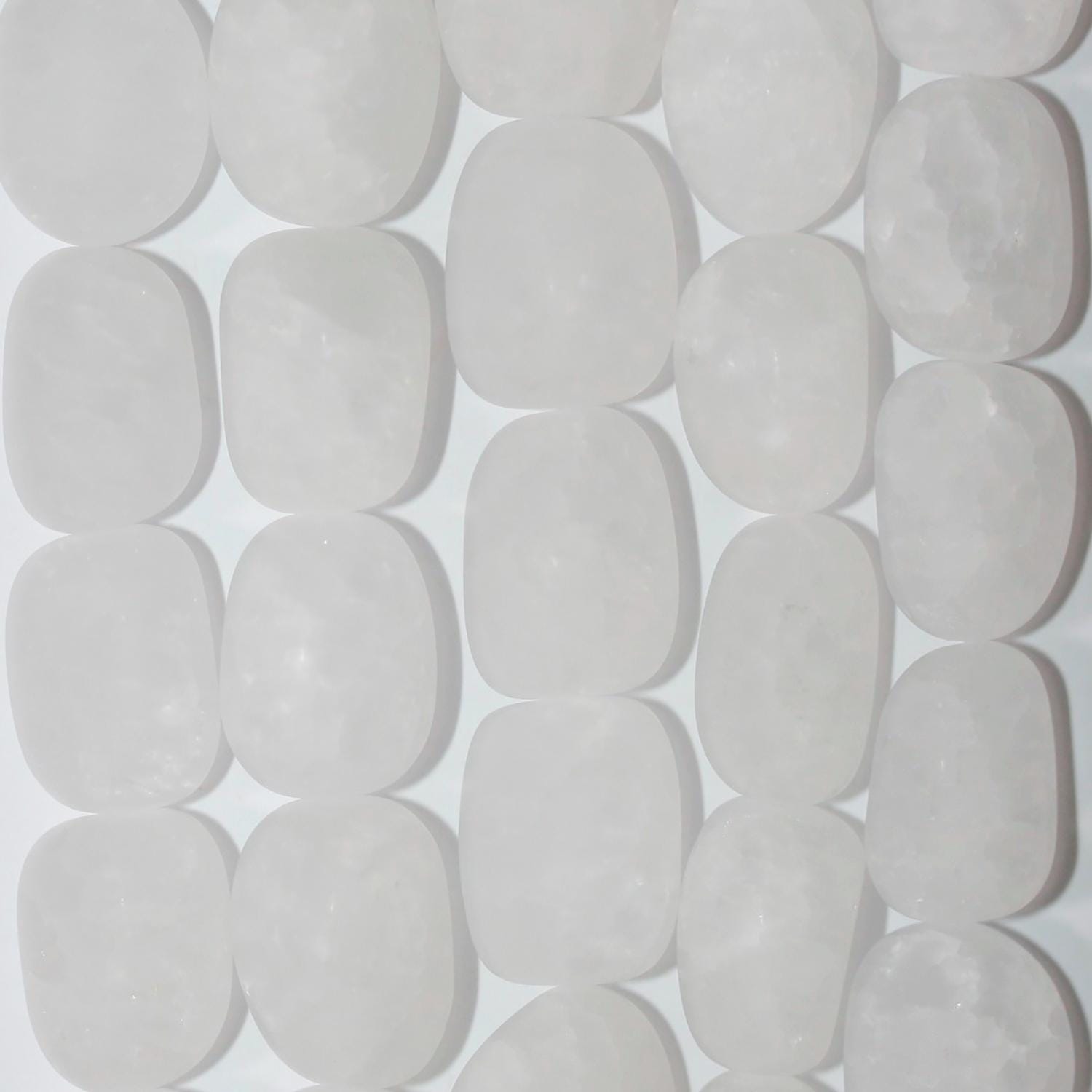 Cuentas de pepitas lisas de cuarzo cristal de roca de 16" con acabado mate, 20 x 15 mm (aprox. - Hilo de 39 cm)