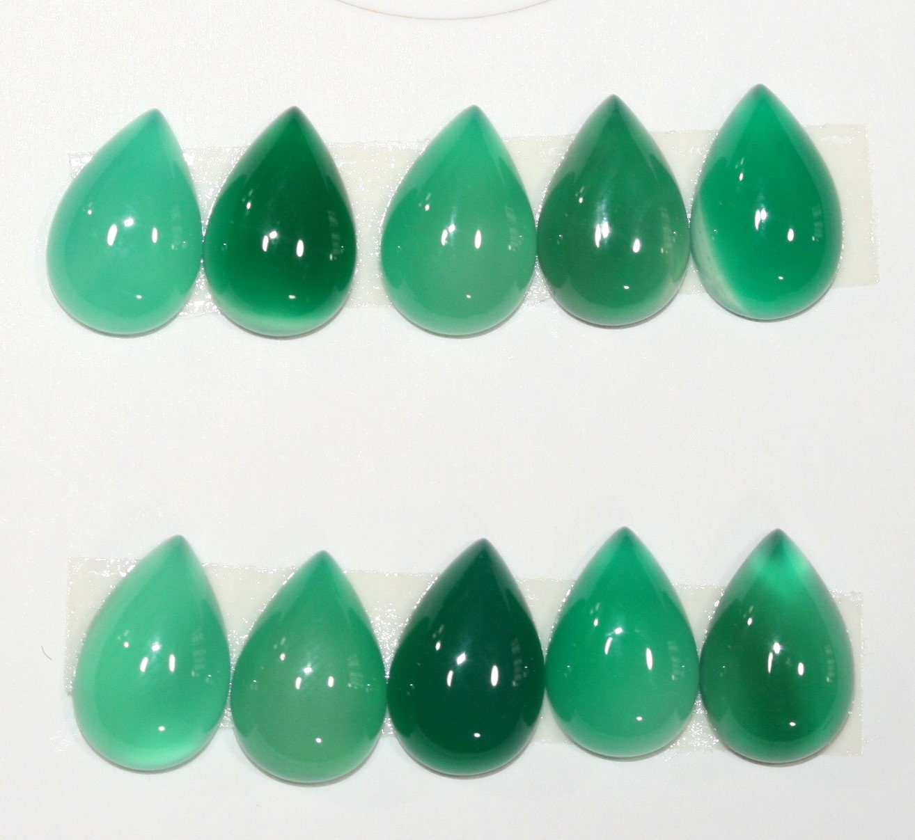 10Pcs Green Agate Drop Cabochon 12X8mm. (10 Pcs).