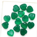 Lot de 15 pierres précieuses en onix vert facettées en forme de cœur, 7 mm. - Pierres précieuses de qualité supérieure, vente en gros.