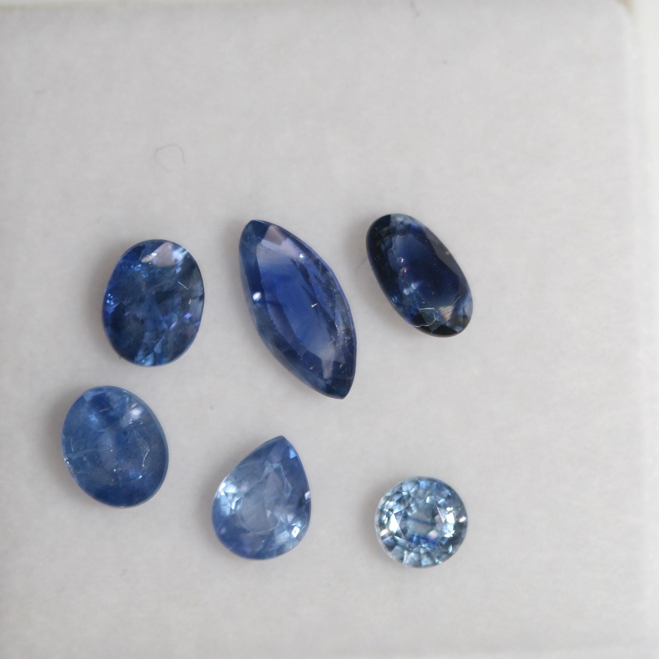 Lot de saphirs bleus naturels - Tailles et formes variées (ronds, marquises et ovales à facettes) - Pierres précieuses en vrac - Prix de gros