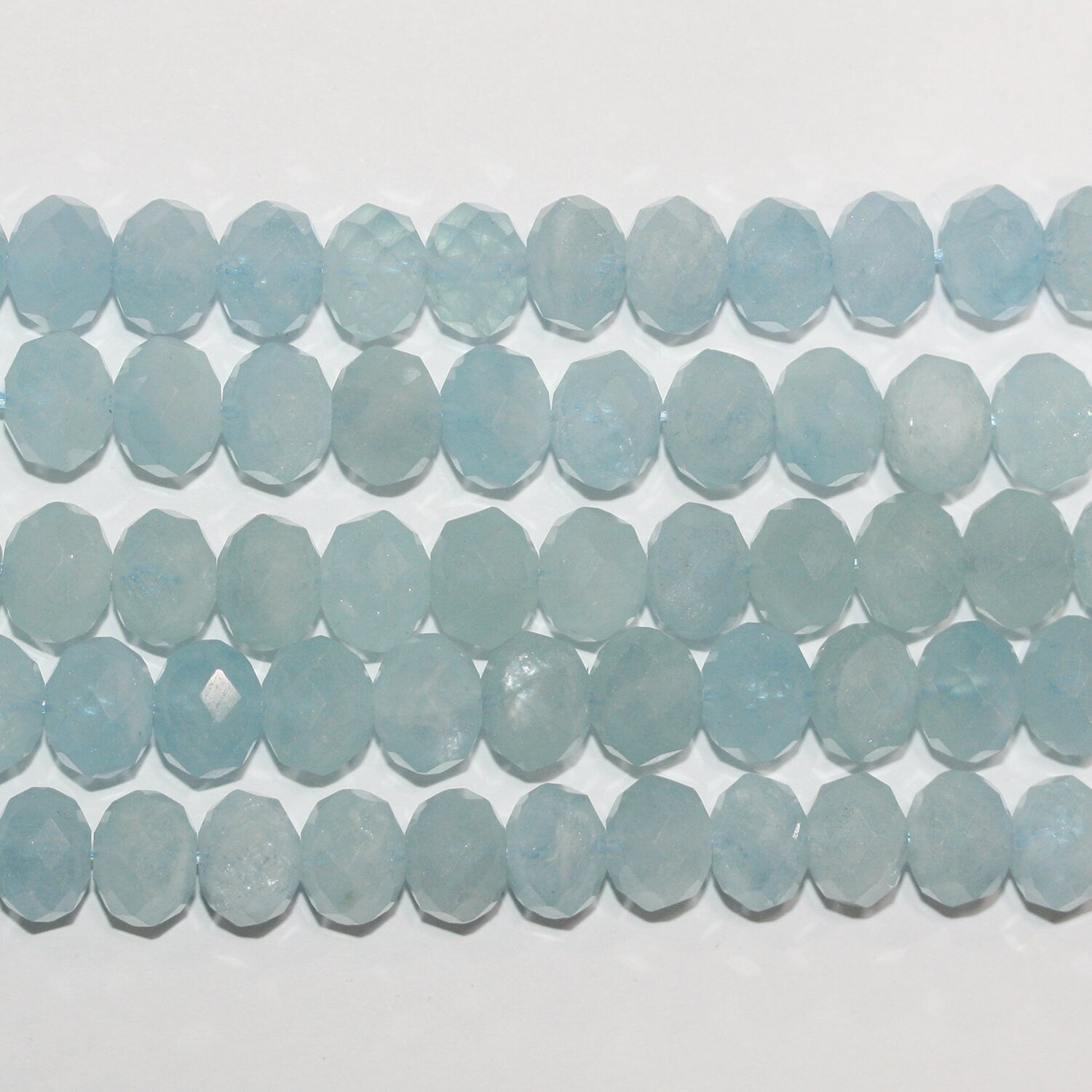 Perles rondelles à facettes en aigue-marine de 15 pouces, 10 x 7 mm. - Fil de 39 cm.
