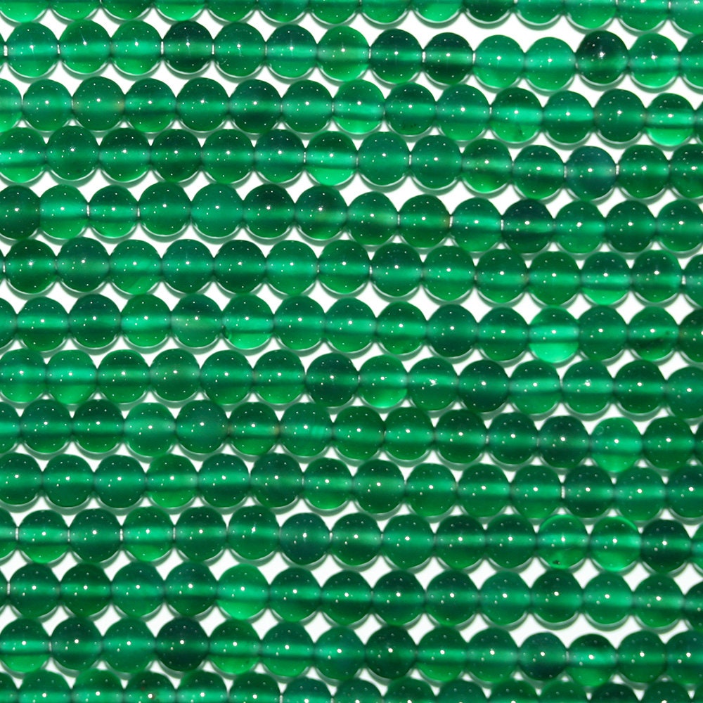 13" St Green Onyx Round Beads 4mm.-Strand 33mm.