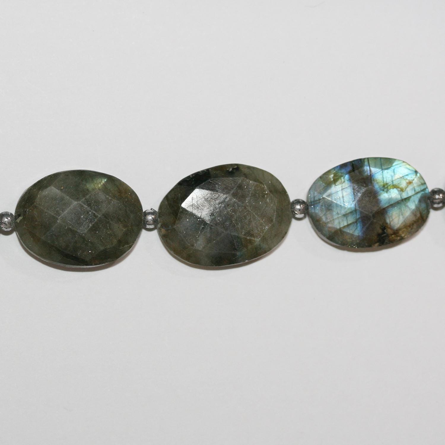 Perles ovales à facettes en labradorite, 20 x 15 mm environ - Longueur du fil : 26 cm