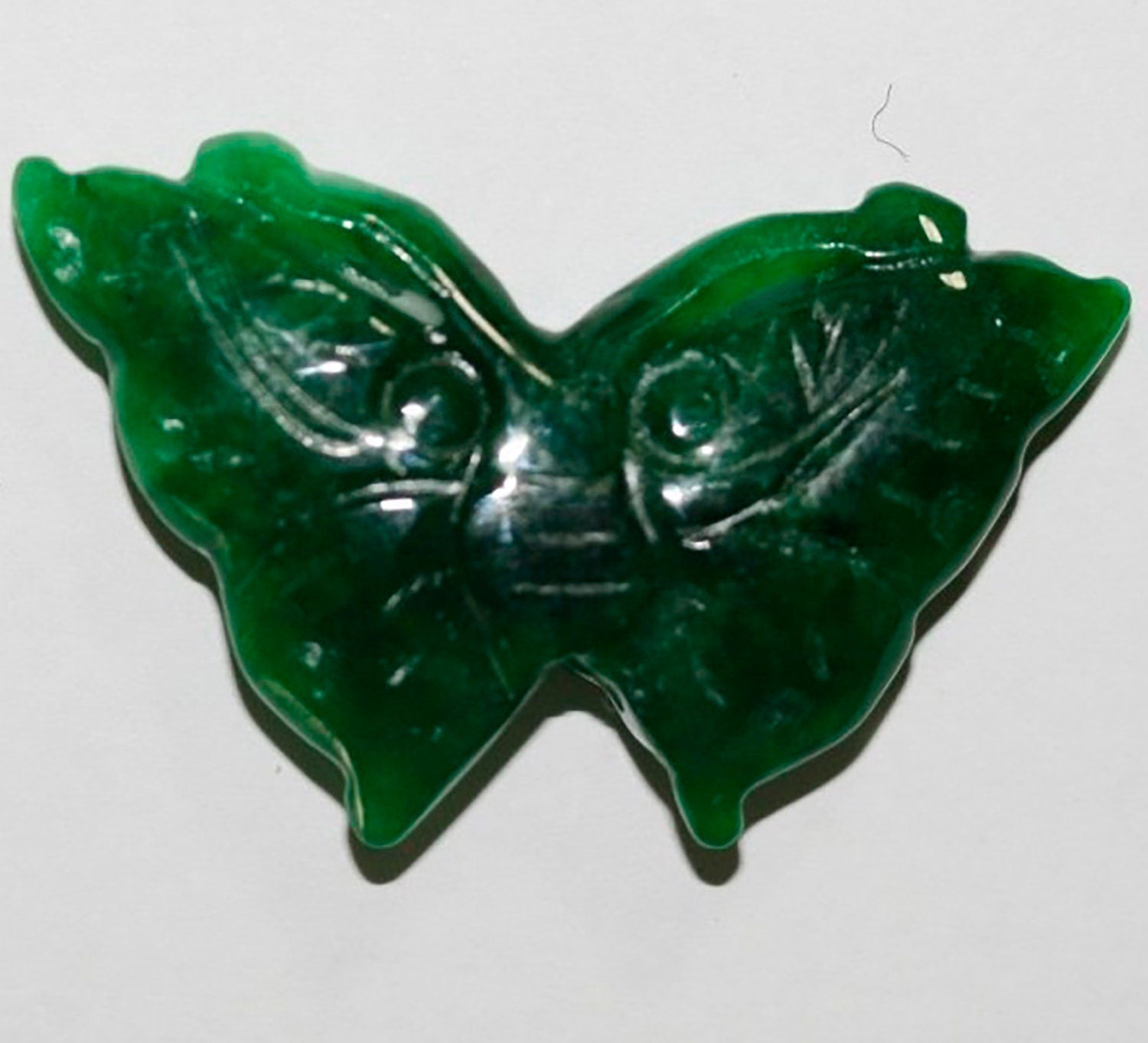 Colgante de jade verde (perforado 2,5 mm) 42 x 25 mm