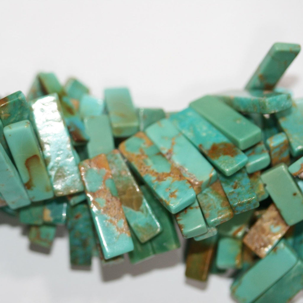 Perles rectangulaires lisses en turquoise St de 20 cm (8 pouces), 14 x 5 mm environ. Longueur du fil : 20 cm.