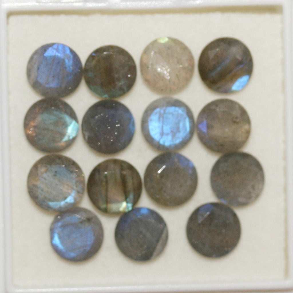 Lot de 15 pièces de labradorite facettée ronde de 7 mm. (15 pièces).