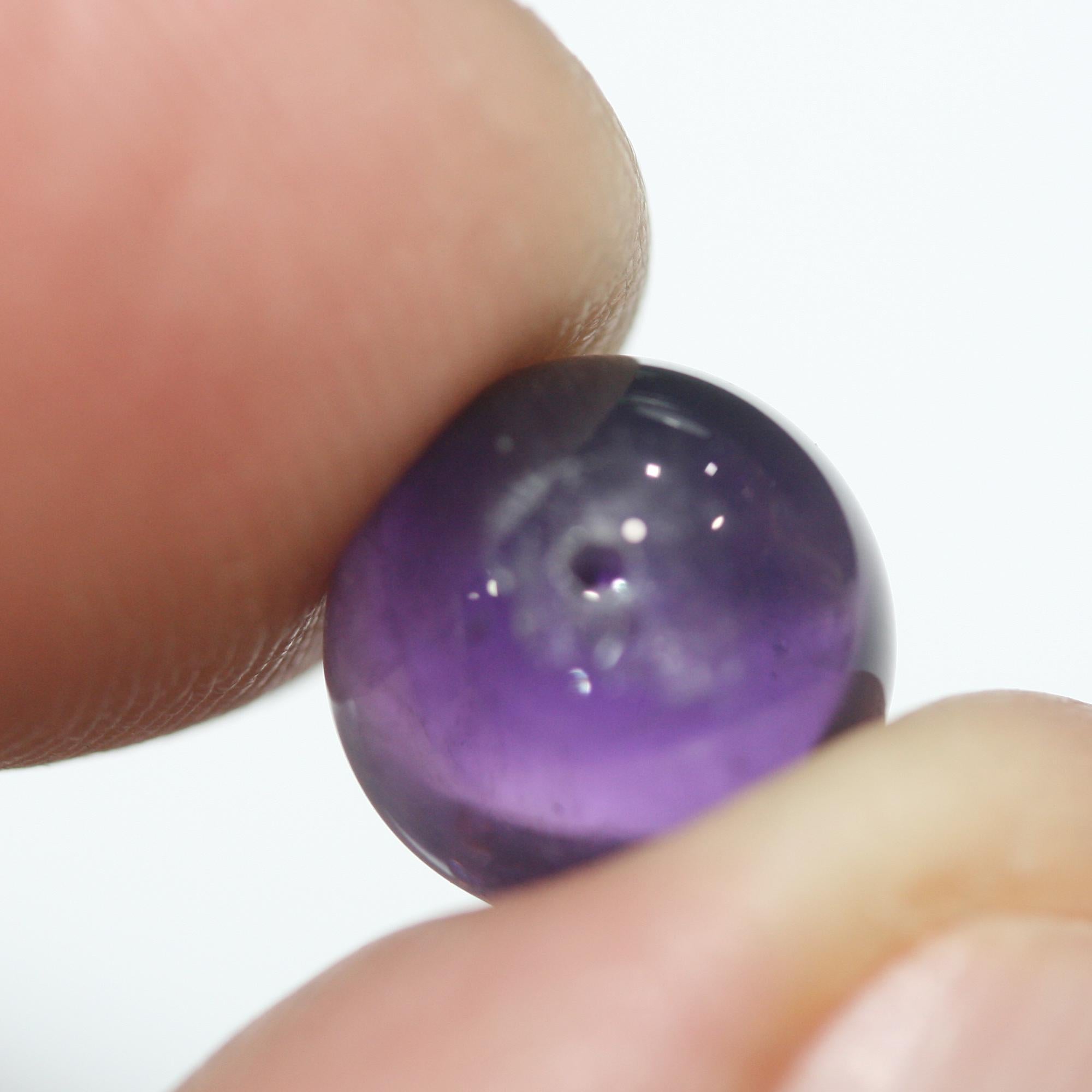 Perles rondes en améthyste semi-percées de 10 mm (1 paire).