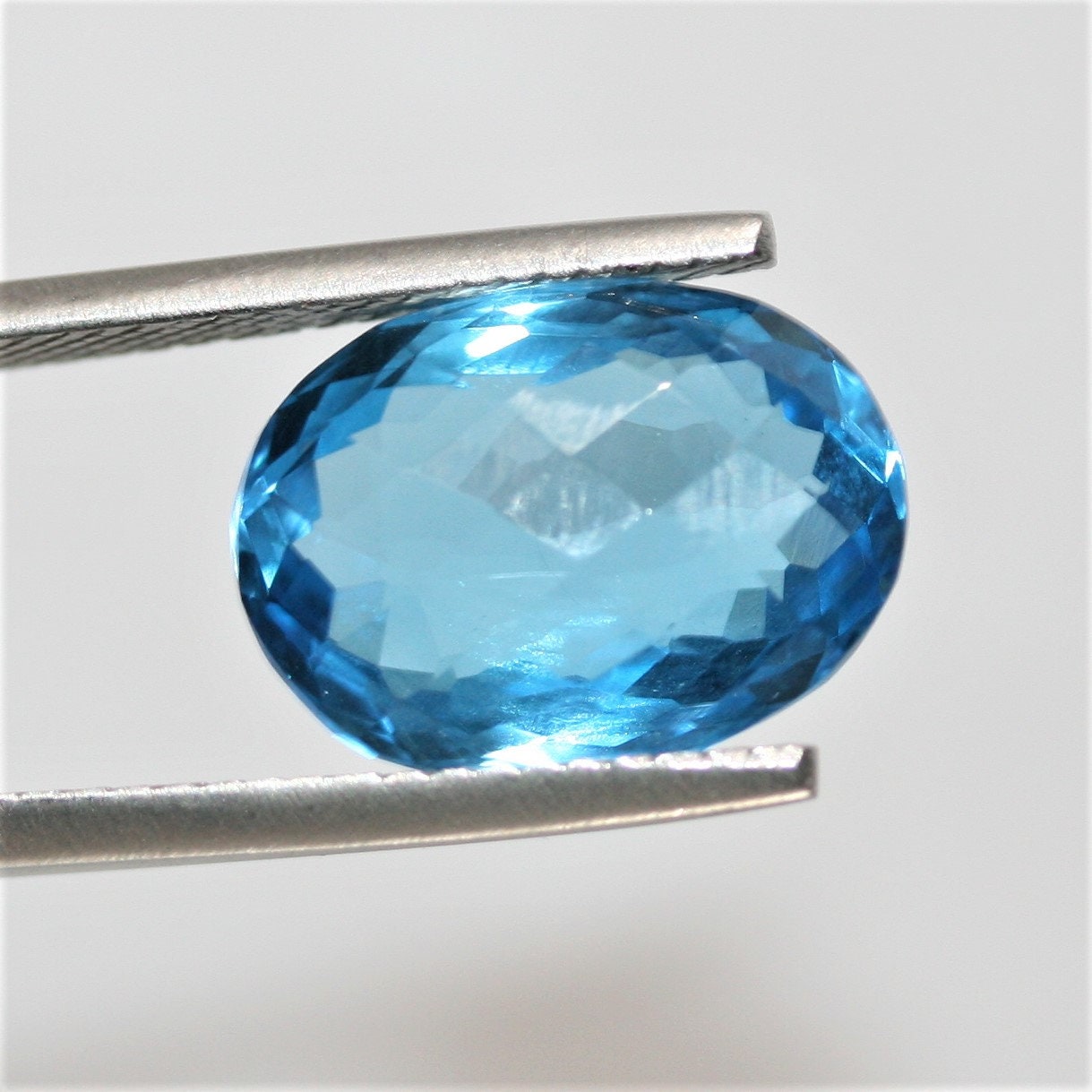 Lote de 2 topacios azules suizos facetados ovalados de 8 x 6 mm. (2 piezas)