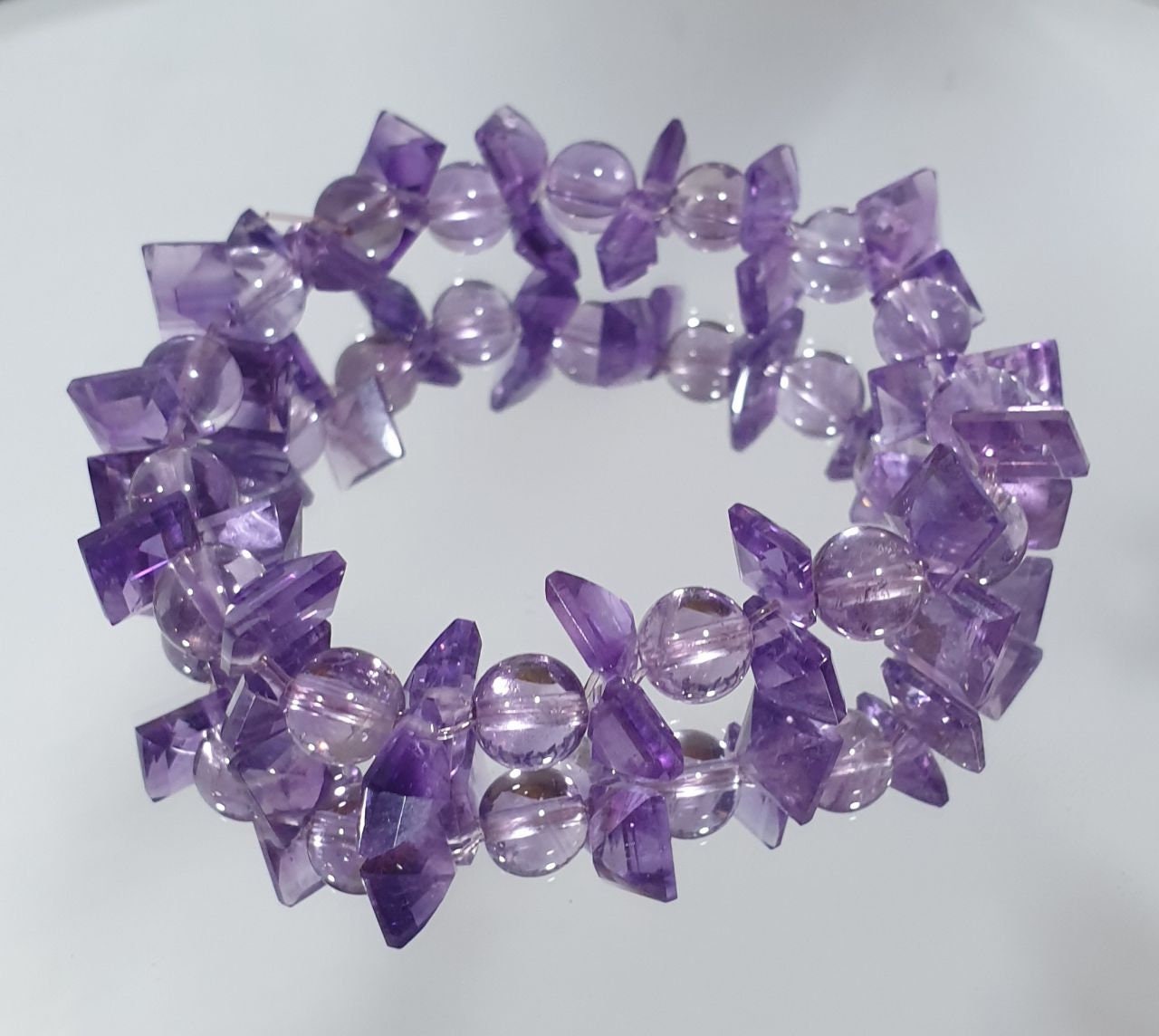 Bracelet extensible en améthyste carrée à facettes et perles carrées de 7 mm - Fournisseur de bijoux en perles percées - Pouvoir de guérison - Pierres précieuses naturelles