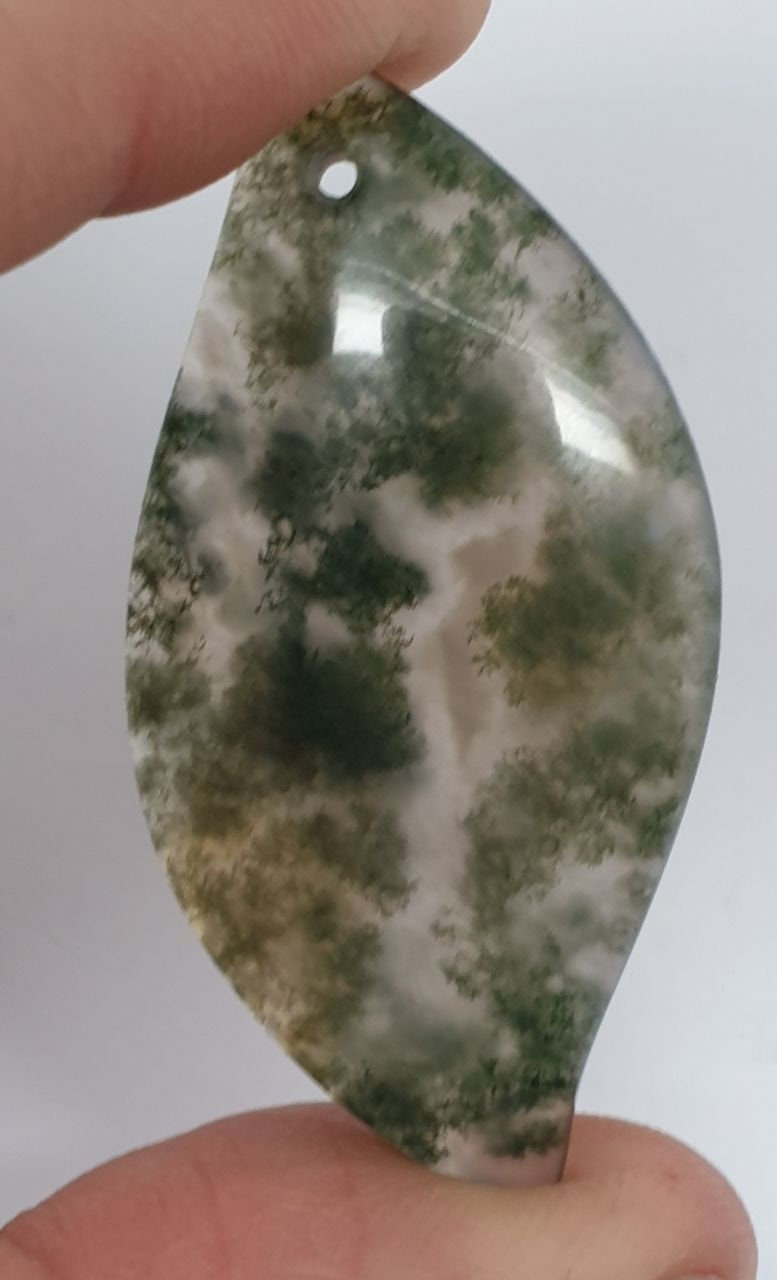 Pendentif en agate mousse lisse 49 x 25 mm - Pierre précieuse naturelle en agate mousse