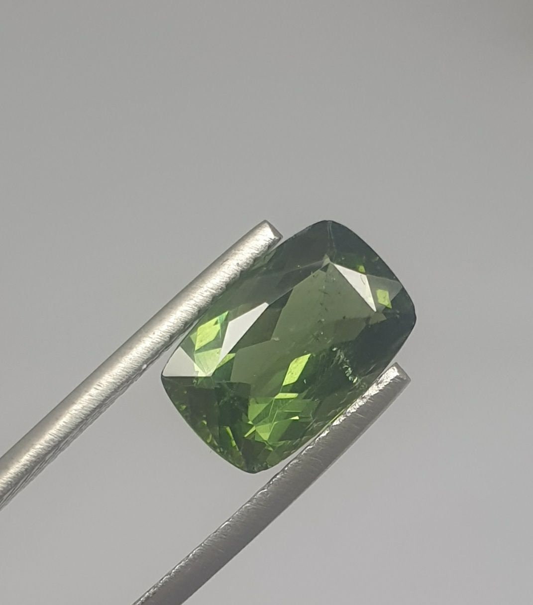 Top Quality Green Apatite Rectangular Cut 12x7.6mm. ( 3.42ct.) Natural Untreated Stone- Wholesale Supplier- Cabochons And Cut