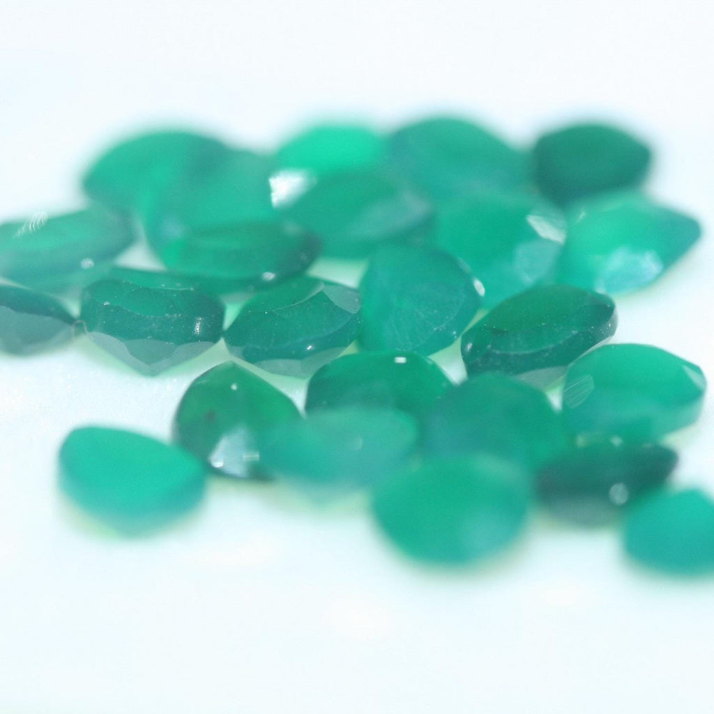 Lote de Ónix Verde Facetado Gota 5x4mm. (25 Piezas).- Piedras Preciosas al por Mayor Piedra Cortada de Máxima Calidad