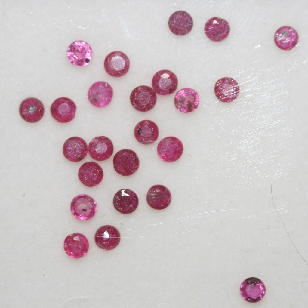 Lot de rubis ronds à facettes de 2,5 mm - Lot de 2 carats