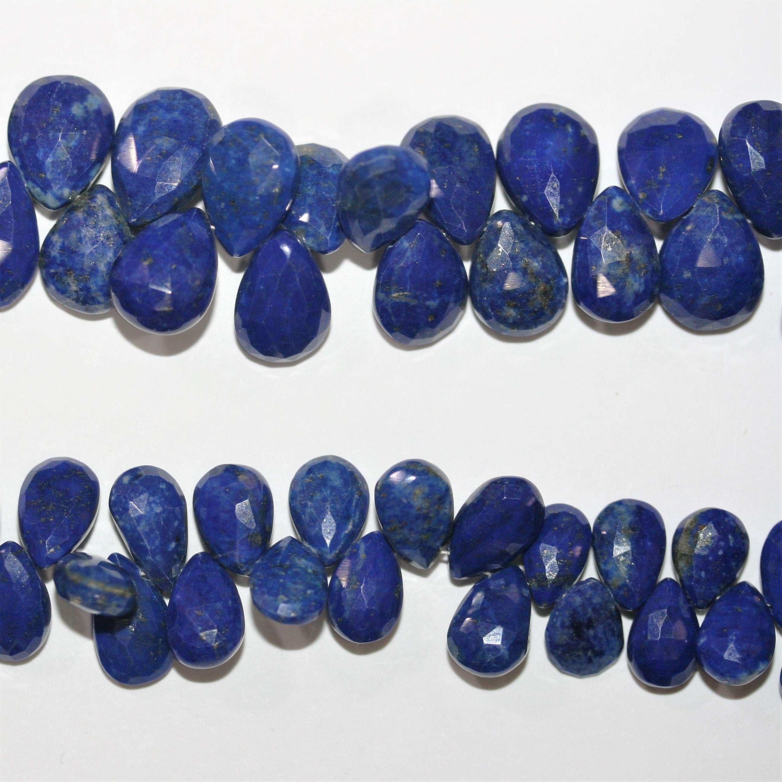 Perles en lapis-lazuli facettées de 8 pouces (environ 12 x 8 mm) - Longueur du fil : 20 cm.