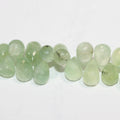 Perles en forme de goutte à facettes de préhnite de 23 cm (9 pouces), 11 x 7 mm. Longueur du fil : environ 23 cm.