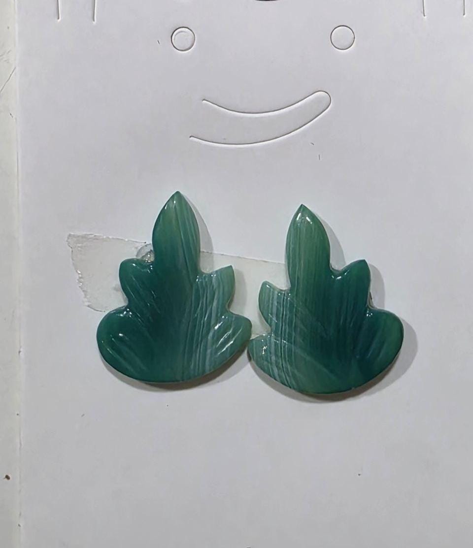 1 Matching Pair Green Agate Leaf (2 Pieces ) 23x18mm