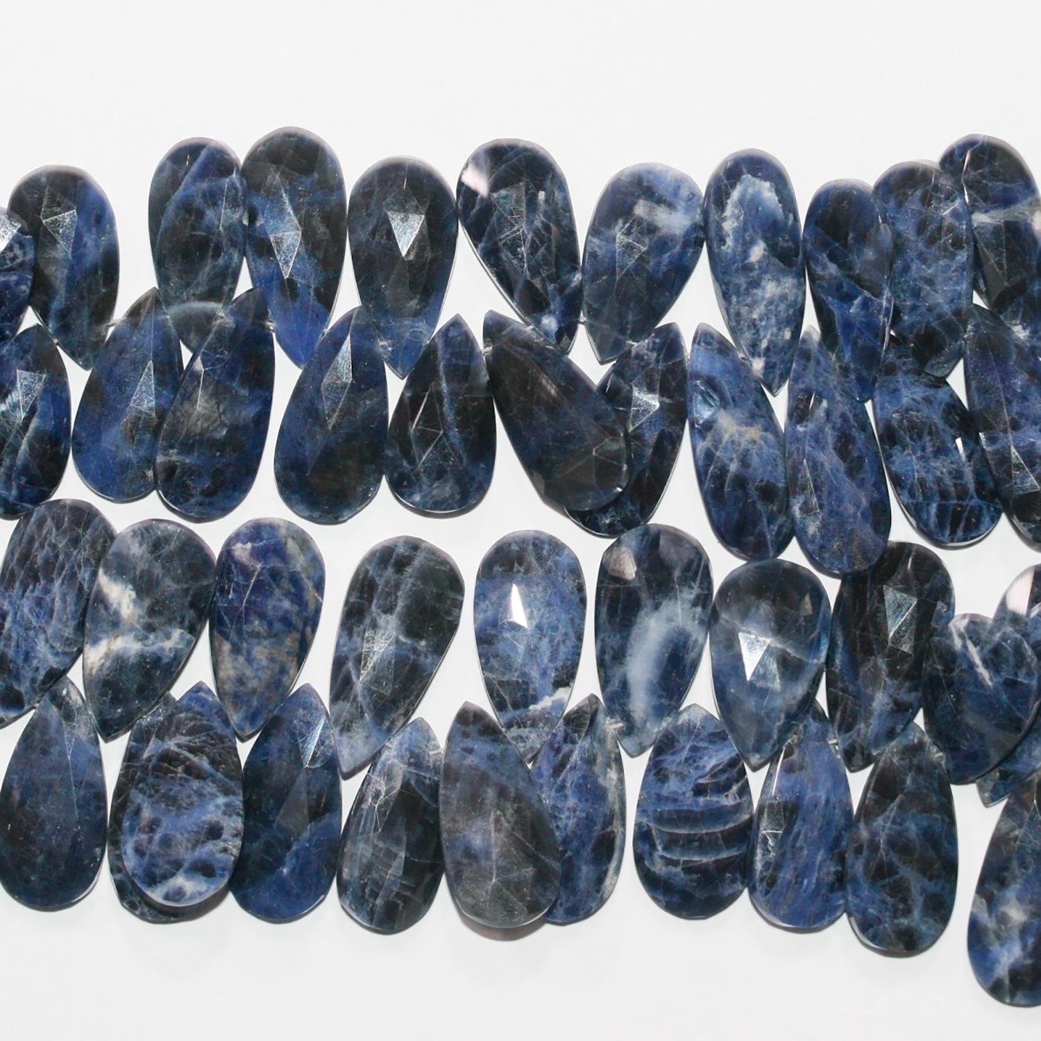 Perles en sodalite facettées en forme de goutte de 9 pouces, 25 x 12 mm environ - Longueur du fil : 21 cm.