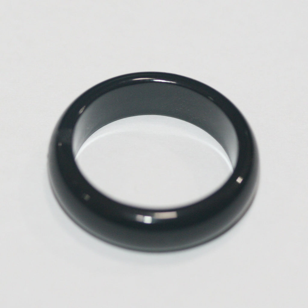 Pendentif créole lisse en onyx 24x6mm.