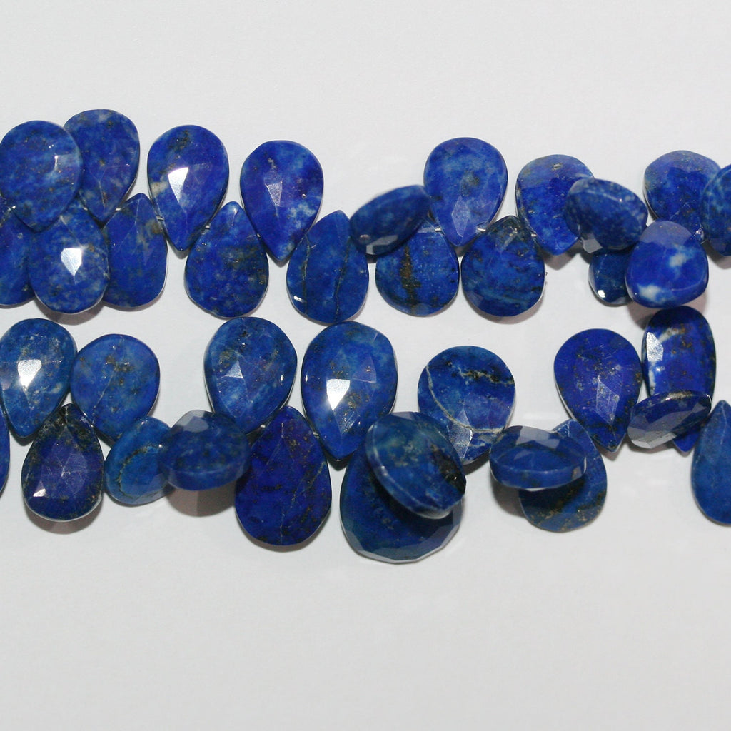 Perles en lapis-lazuli de 8 pouces, à facettes graduées, 10 x 7 à 12 x 10 mm. Longueur approximative du brin : 20 cm.