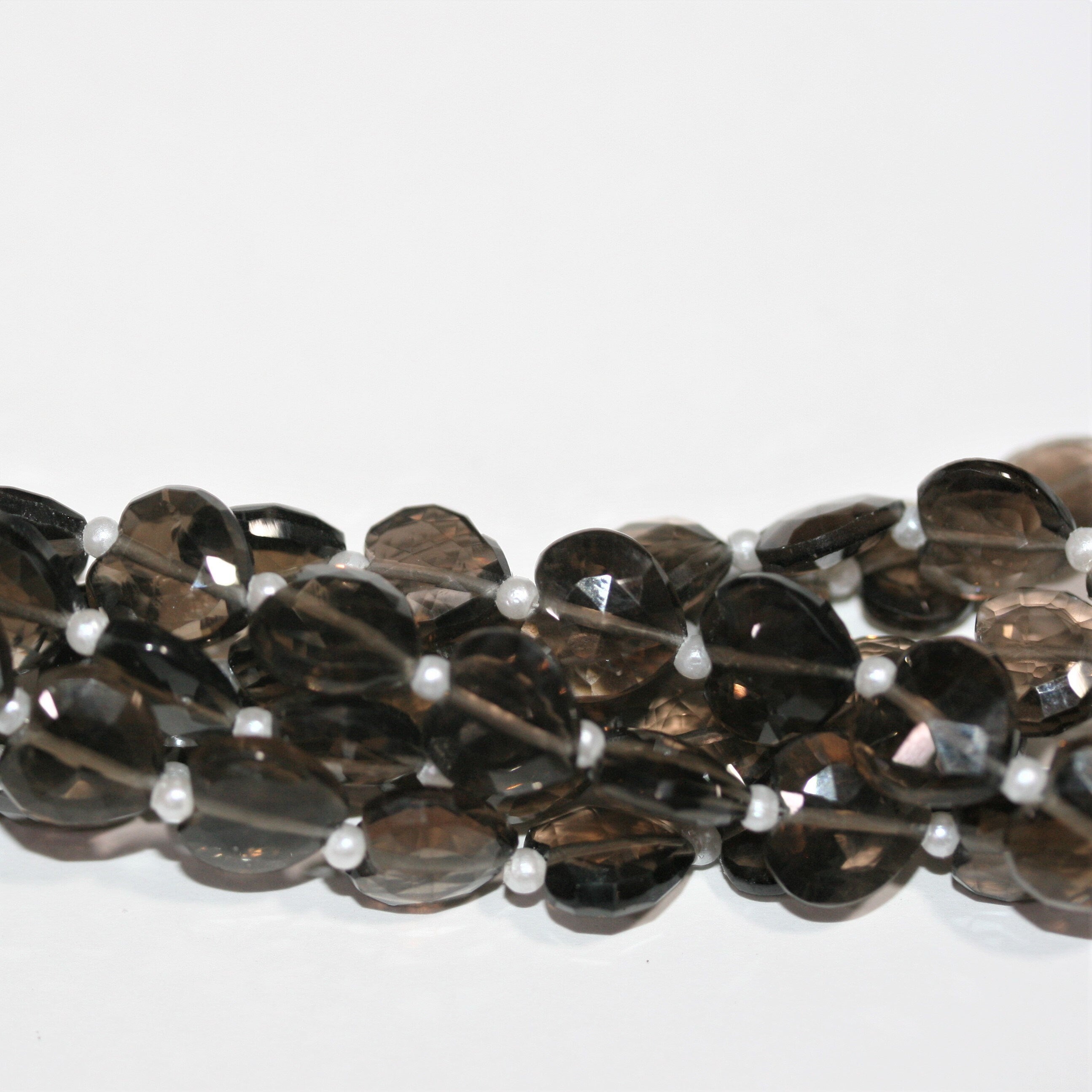 Cuentas de corazón facetadas de cuarzo ahumado de 7" 8x10 mm - Hilo de 17 cm.