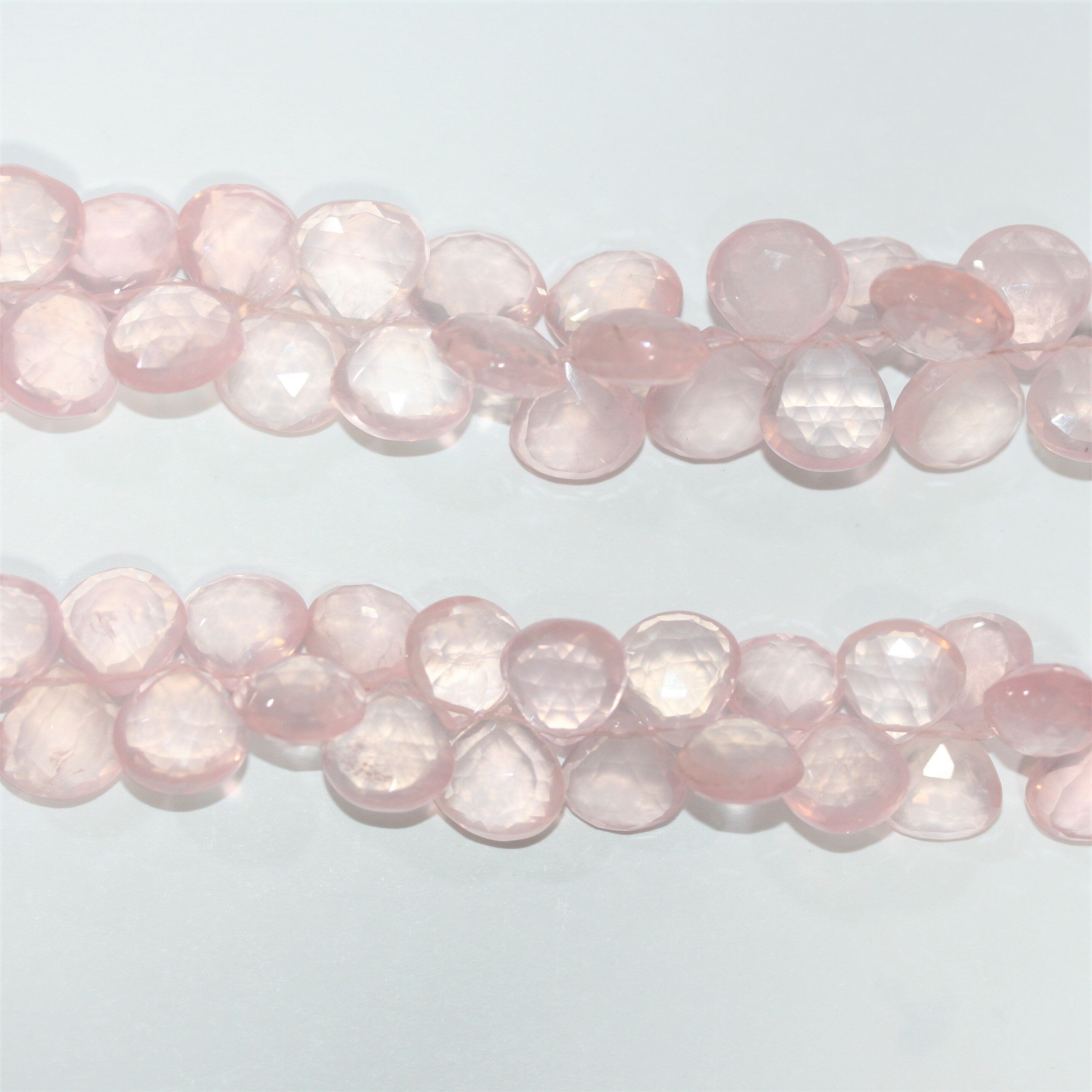 Perles en quartz rose facettées de 8 pouces (environ 20 cm), diamètre 10-11 mm. Longueur du fil : environ 20 cm.