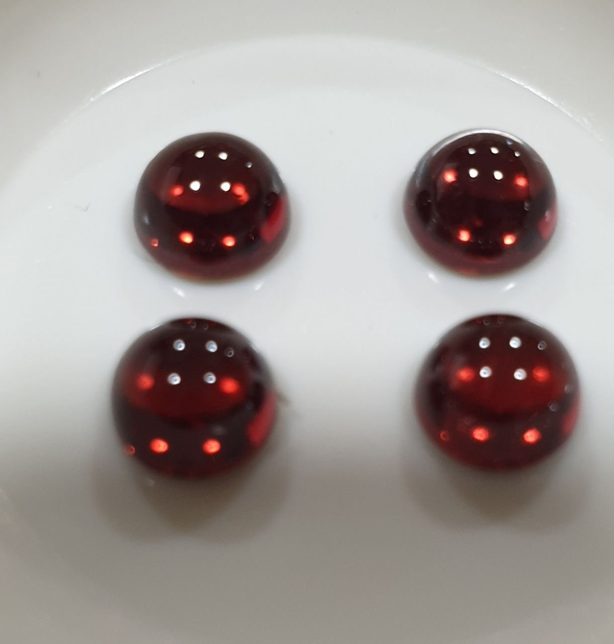 Lote de 4 cabujones redondos de granate rojo de 6 mm (4 unidades) - Paquetes de piedras preciosas - Piedras sueltas - Precio al por mayor