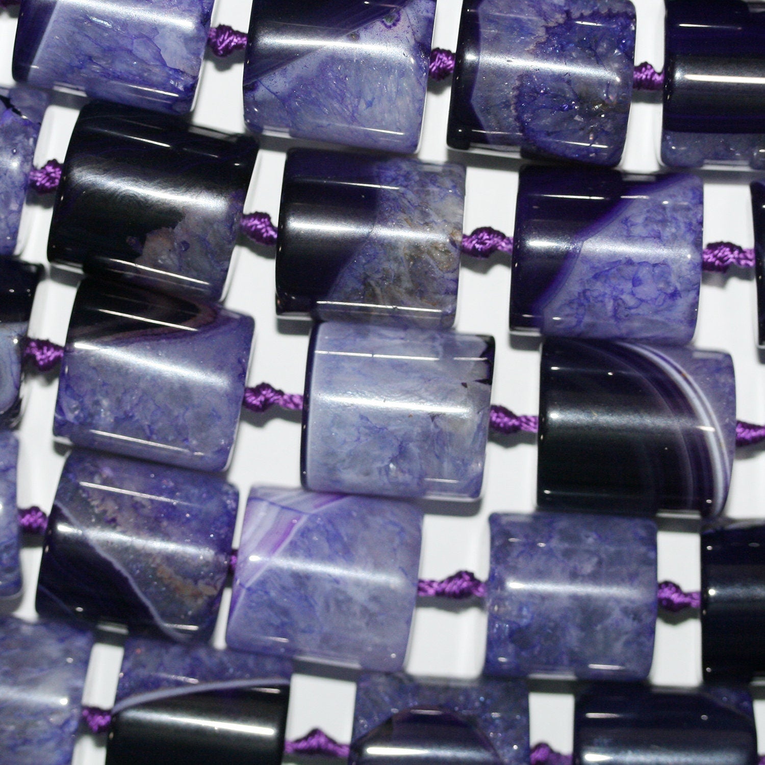 Cuentas de barril liso de ágata morada de 16" 21 x 19 mm - Hilo de 40 cm.