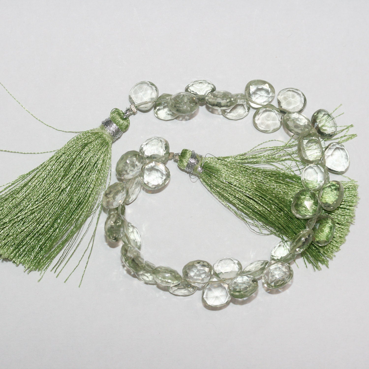 Perles en forme de goutte à facettes en prasiolite St de 8 pouces, 8-9 mm - Fil de 20.