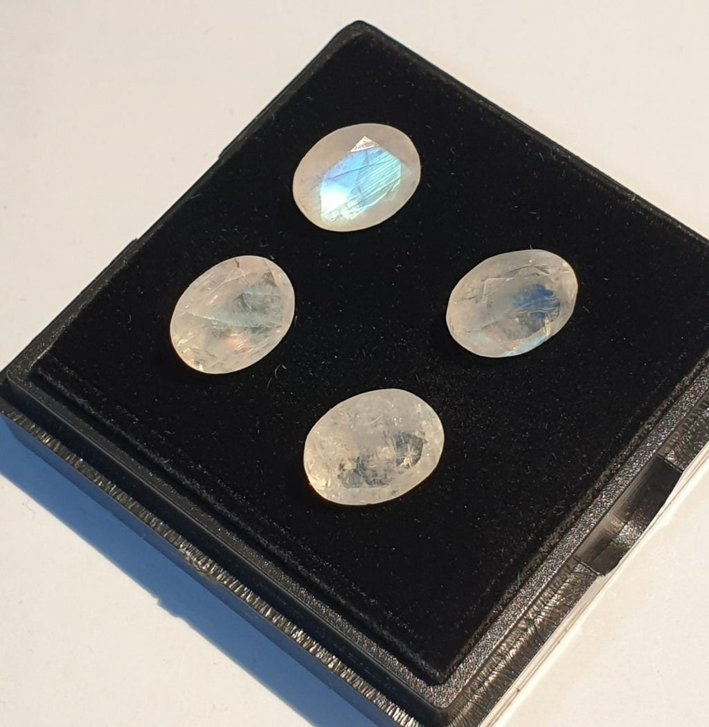 Lote de 4 piezas de piedra lunar facetada ovalada de 9 x 7 mm, color azul fuego, lote de 4 piezas de piedra lunar facetada ovalada con culet